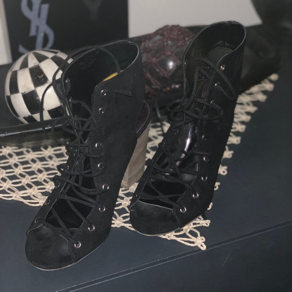 Black lace up sandal